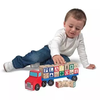 Грузовик с алфавитом Мелиссы и Дуга Melissa & Doug