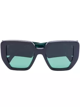 Gucci Eyewear солнцезащитные очки в массивной квадратной оправе, черный