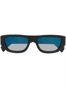 Gucci Eyewear солнцезащитные очки в массивной оправе, черный