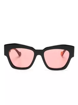 Gucci Eyewear солнцезащитные очки в массивной оправе с логотипом, черный