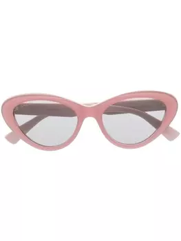 Gucci Eyewear солнцезащитные очки в оправе 'кошачий глаз', розовый