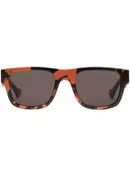 Gucci Eyewear солнцезащитные очки в оправе с абстрактным принтом, оранжевый