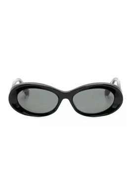 Gucci Eyewear солнцезащитные очки в овальной оправе с тисненым логотипом, черный