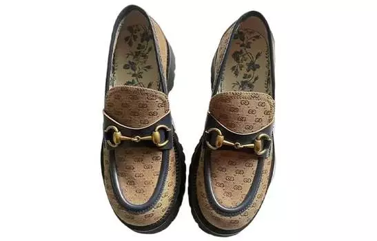 Туфли женские Gucci с пряжками, бежевый