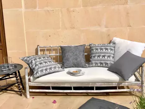 Х.ОК.К. Подушка декоративная "Этно Слон", подходит для использования на улице, чехол с наполнителем, 1 шт H.O.C.K. 50х50 см, серый/серый меланж