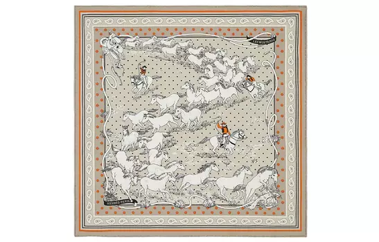 HERMES Шелковый шарф женский бежевый