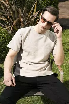 Хлопковая футболка удобного кроя с одним карманом и круглым вырезом 5902642 Buratti, серый