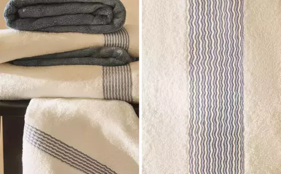 Хлопковое банное полотенце со складчатой каймой Zara Home, небесно-голубой