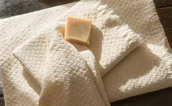 Хлопковое полотенце микровафельной вязки Zara Home, песок