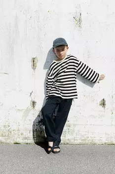 Хлопковые брюки чинос Arket, черный