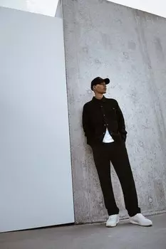 Хлопковые брюки стандартного кроя H&M, черный