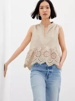Хлопковый топ с баской и кружевом Gap, бежевый