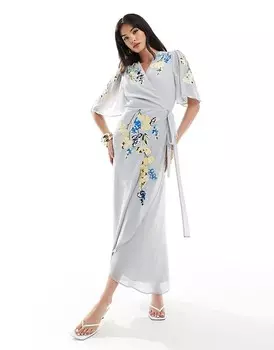 Hope & Ivy – Светло-серое платье макси премиум-класса с запахом и цветочной вышивкой 3r