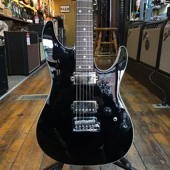 Ibanez Premium AZ42P1 Solid Body Black с мягкой сумкой для концерта