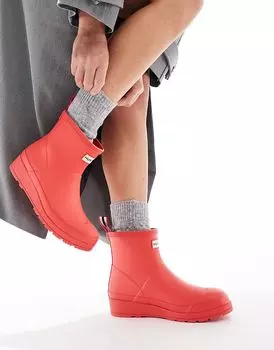 Играть в короткие ботинки в красном Hunter