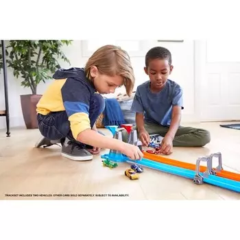 Игровой набор Hot Wheels Комплект беговых дорожек с двойным обручем