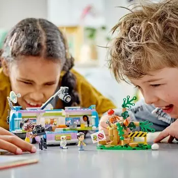 Игрушечный фургон для прессы LEGO Friends 41749 (446 деталей) LEGO