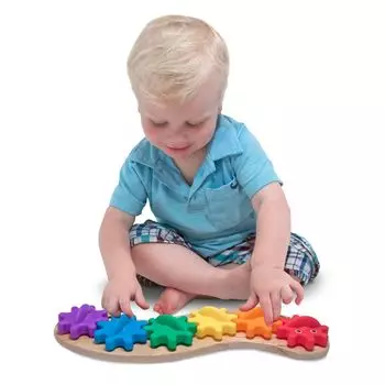 Игрушка Caterpillar Gear Мелиссы и Дуга Melissa & Doug