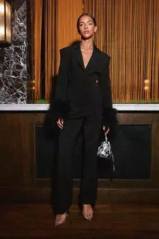 Индивидуальный комбинезон с манжетами и перьями Warehouse, черный