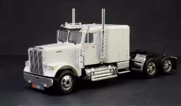 Italeri, Freightliner Fld 120 Classic, Пластиковая модель, 12+