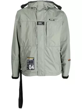 izzue patch-details padded hooded jacket, зеленый