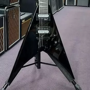 Jackson JS Series JS32T King V с грифом Amaranth JS Series JS32T King V with Amaranth Fretboard