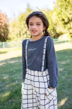 Экрю-комбинезон для девочек Charanga y Cocote и клетчатые брюки для девочек