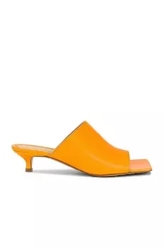 Эластичные сандалии-мюли Bottega Veneta, цвет Tangerine