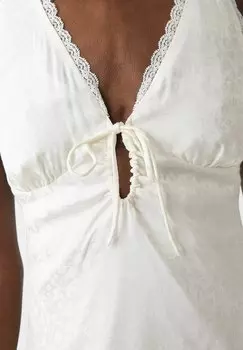 Элегантное платье Mini Bershka, белое