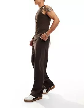 Элегантные широкие брюки со складками спереди коричневого цвета ASOS DESIGN
