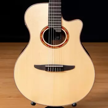 Электроакустическая гитара Yamaha NTX5 с нейлоновыми струнами, натуральный цвет SN IIN691A
