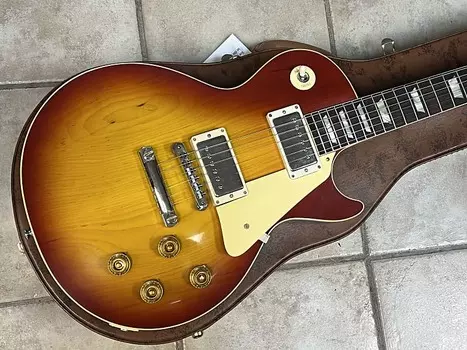 Электрогитара 2023 Gibson Custom Shop 1958 Les Paul Standard Reissue Murphy Lab Ultra Light Aged Washed Cherry Sunburst
