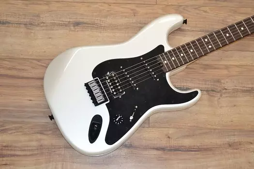 Электрогитара Charvel JAKE E LEE SIGNATURE PRO-MOD SO-CAL STYLE 1 HSS HT RW 2022 - Pearl White