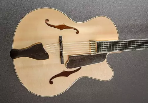 Электрогитара Eastman AR910CE-BD