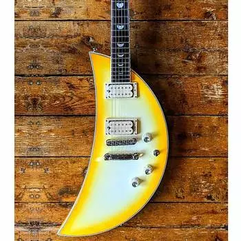 Электрогитара Eastwood Moonsault - Yellowburst