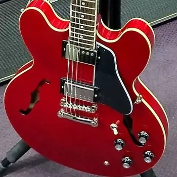 Электрогитара Epiphone ES-335