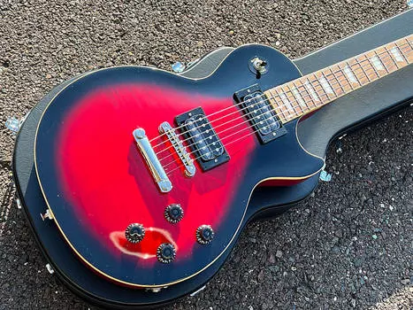 Электрогитара Epiphone Slash Les Paul Vermillion Burst в футляре Slash Les Paul Electric Guitar Vermillion Burst w Case