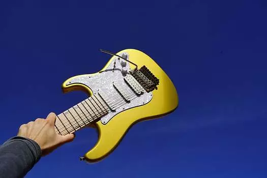 Электрогитара ESP LTD SIGNATURE SERIES JRV-8 - Metallic Gold Javier Reyes 8-String Electric Guitar w/ Case