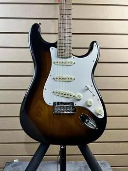 Электрогитара Fender American Pro II Stratocaster - 2-Tone Sunburst w/Roasted Maple FB + OHSC & PLEK*D #996