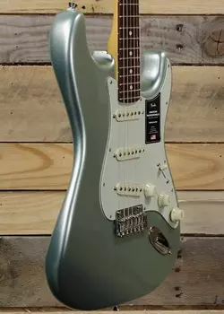 Электрогитара Fender American Professional II Stratocaster Electric Guitar Mystic Surf Green w/ Case & Rosewood Fretboard
