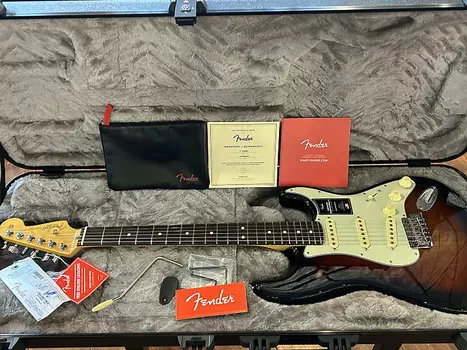 Электрогитара Fender American Professional II Stratocaster Rosewood Fretboard Anniversary 2-Color Sunburst / 8lbs. 3.8oz #US23085038