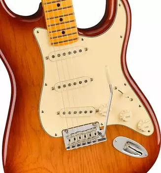 Электрогитара Fender American Professional II Stratocaster w/ Deluxe Molded Case- Sienna Sunburst