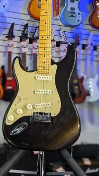Электрогитара Fender American Ultra Stratocaster Left-handed - Texas Tea with Maple Fingerboard