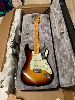 Электрогитара Fender American Ultra Stratocaster Maple Fingerboard Ultraburst American Ultra Stratocaster Maple Fingerboard Electric Guitar