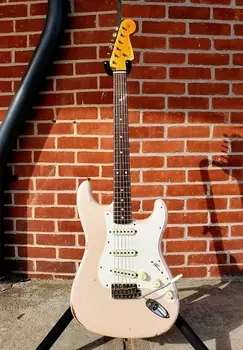 Электрогитара Fender Custom Shop 59 Stratocaster Relic Super Faded Aged Shell Pink