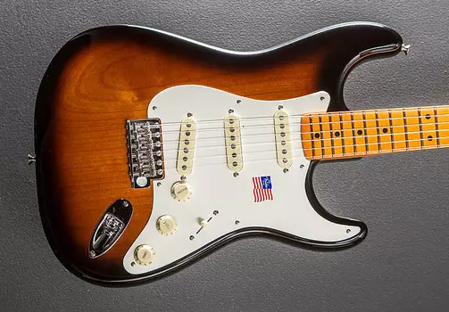 Электрогитара Fender Eric Johnson Stratocaster Maple - Two Color Sunburst