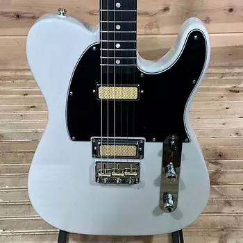 Электрогитара Fender Gold Foil Telecaster — белая блондинка Gold Foil Telecaster Electric Guitar - White Blonde