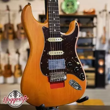 Электрогитара Fender Michael Landau Coma Stratocaster, Rosewood Fingerboard, Coma Red - Vintage-Style Navy Blue Hardshell Case