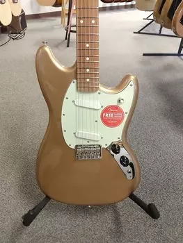 Электрогитара Fender Player Mustang Electric Guitar - Firemist Gold