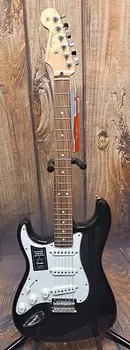 Электрогитара Fender Player Stratocaster Left-Handed with Pau Ferro Fretboard 2021 Black